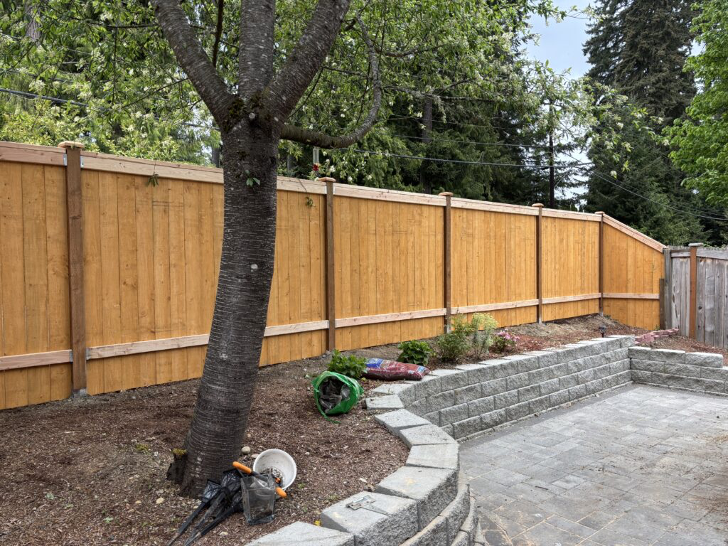 A completed fence project by Golden Fence in Washington